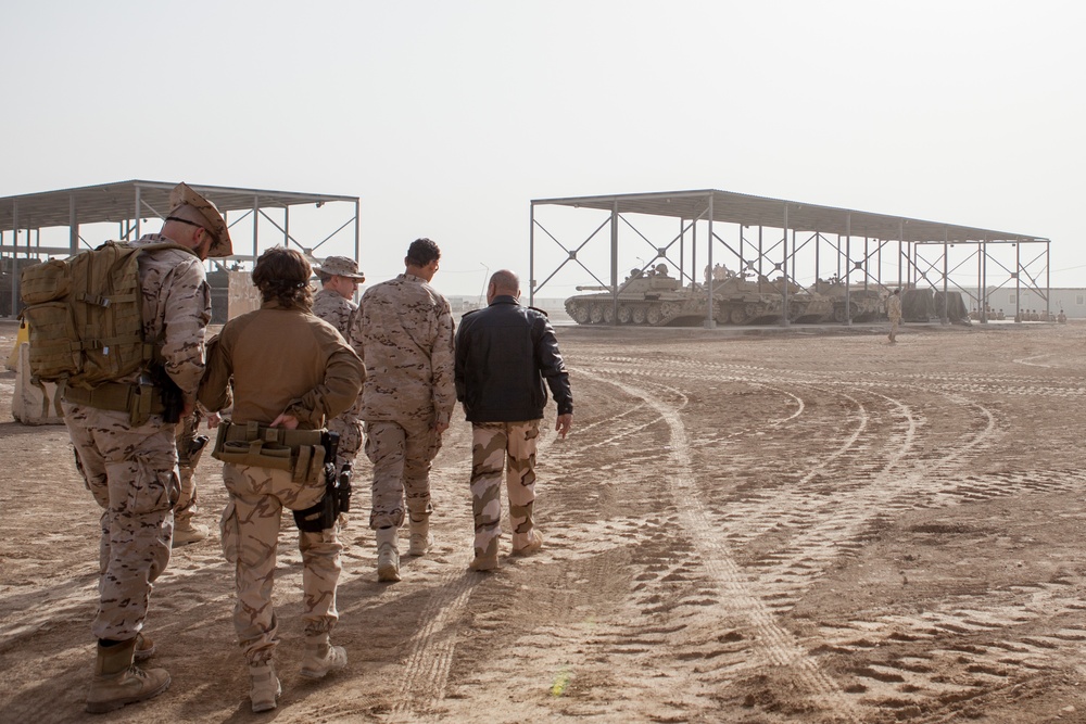 Spanish and Portuguese commanders visit Iraqi armor school