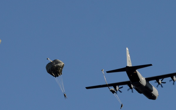 5th QM Theater Aerial Delivery Company Toy Drop Jump