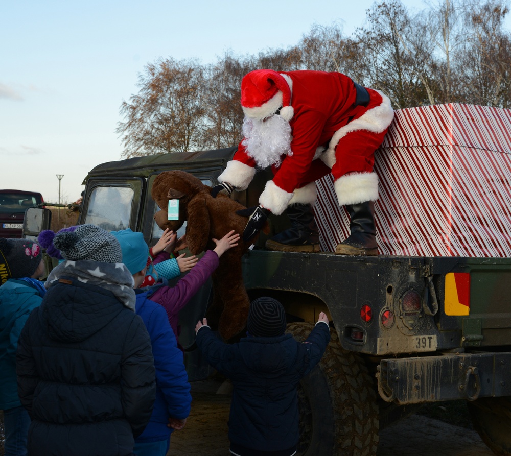 5th QM Theater Aerial Delivery Company Toy Drop Jump