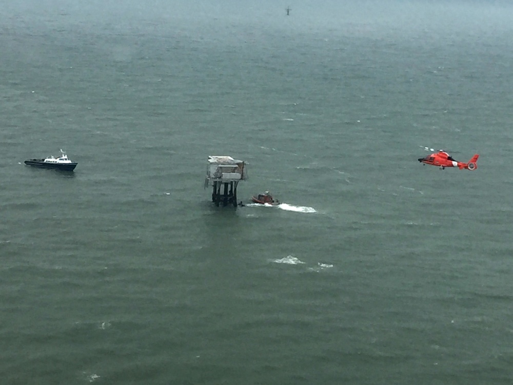 Coast Guard rescues 3 kayakers off Texas coast