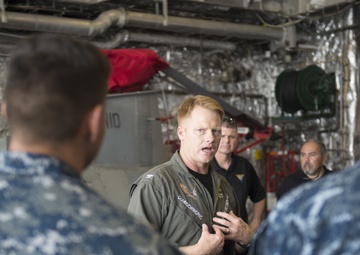HSCWINGPAC Commodore visits USS Coronado (LCS 4)