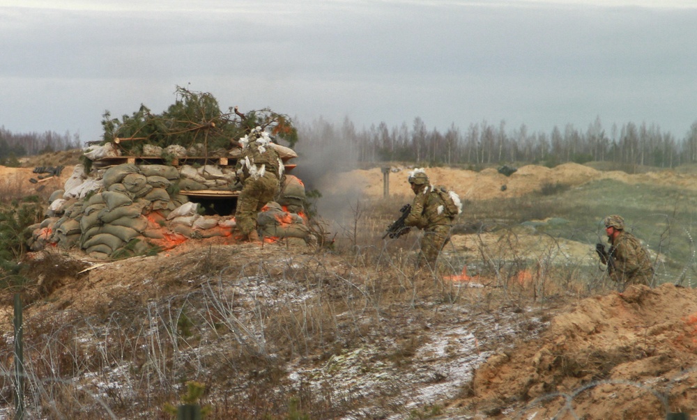 Paratroopers train to build capabilities during CALFEX with NATO partners