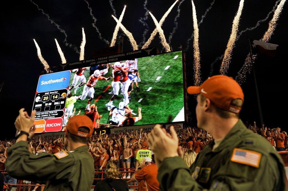 Texas Longhorns beat Notre Dame Fighting Irish