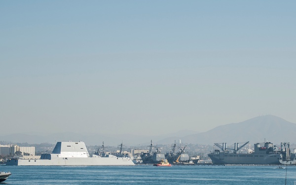 USS Zumwalt (DDG 1000) Arrives in San Diego
