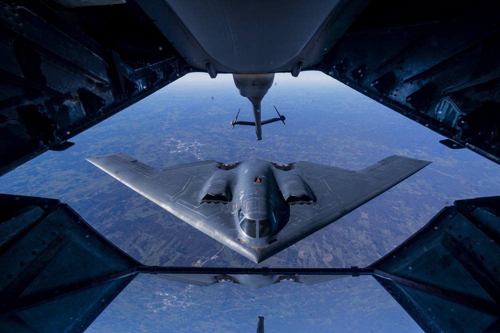 2nd Air Refueling Squadron refuels B-2's