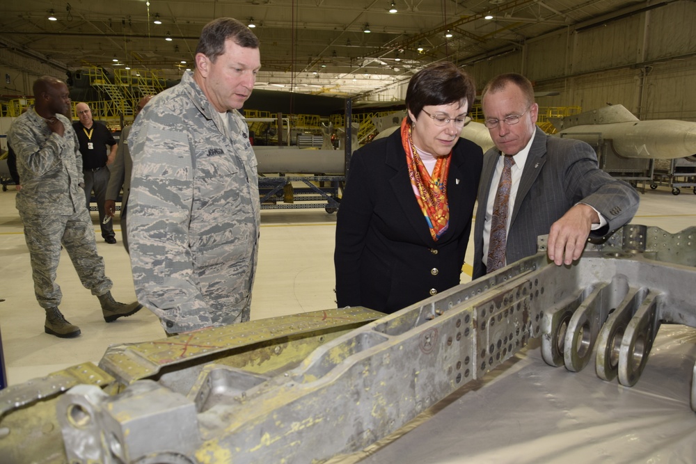 Patricia M. Young, Executive Director, Air Force Materiel Command, visits Tinker Air Force Base, Oklahoma