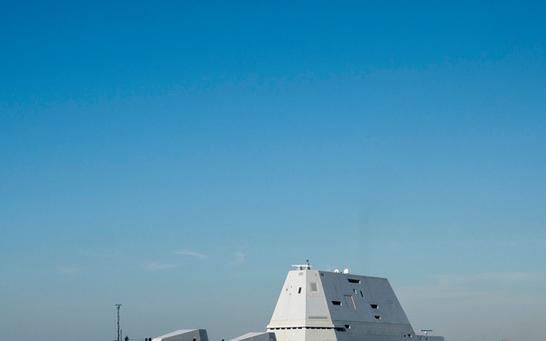 USS Zumwalt (DDG 1000) Arrives in San Diego