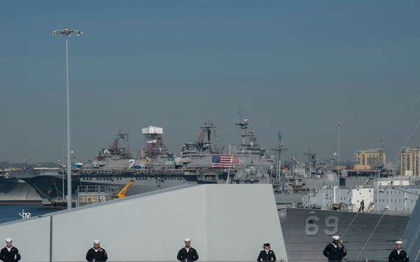USS Zumwalt (DDG 1000) Arrives in San Diego