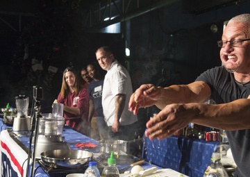 Chef Robert Irvine visits, entertains deployed service members