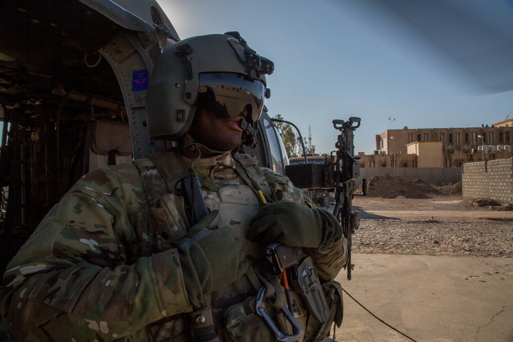 Col. Brett Sylvia conducts key leader engagement with Iraqi security forces