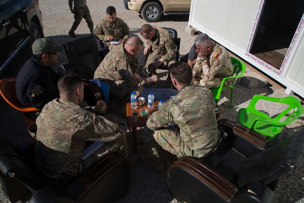 Col. Brett Sylvia conducts key leader engagement with Iraqi security forces