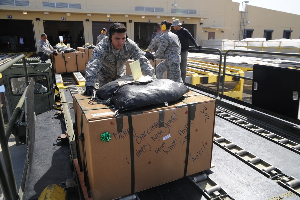 Reservists help deliver Christmas bundles to remote islands