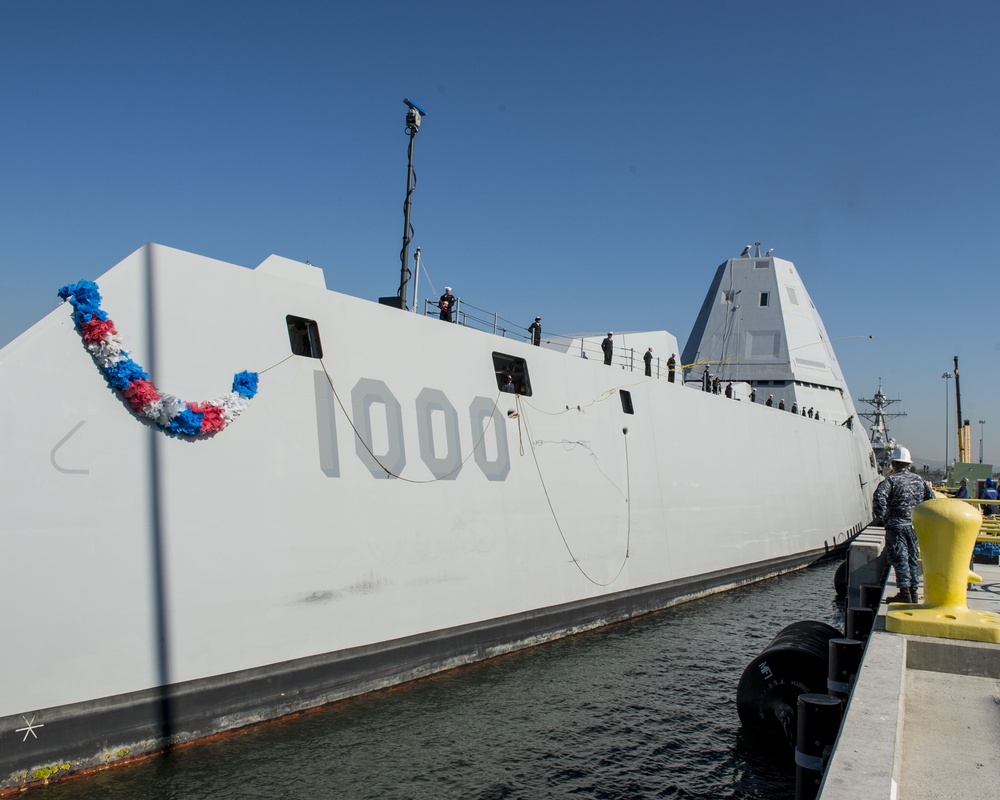 USS Zumwalt (DDG 1000) Arrives at its New Homeport San Diego