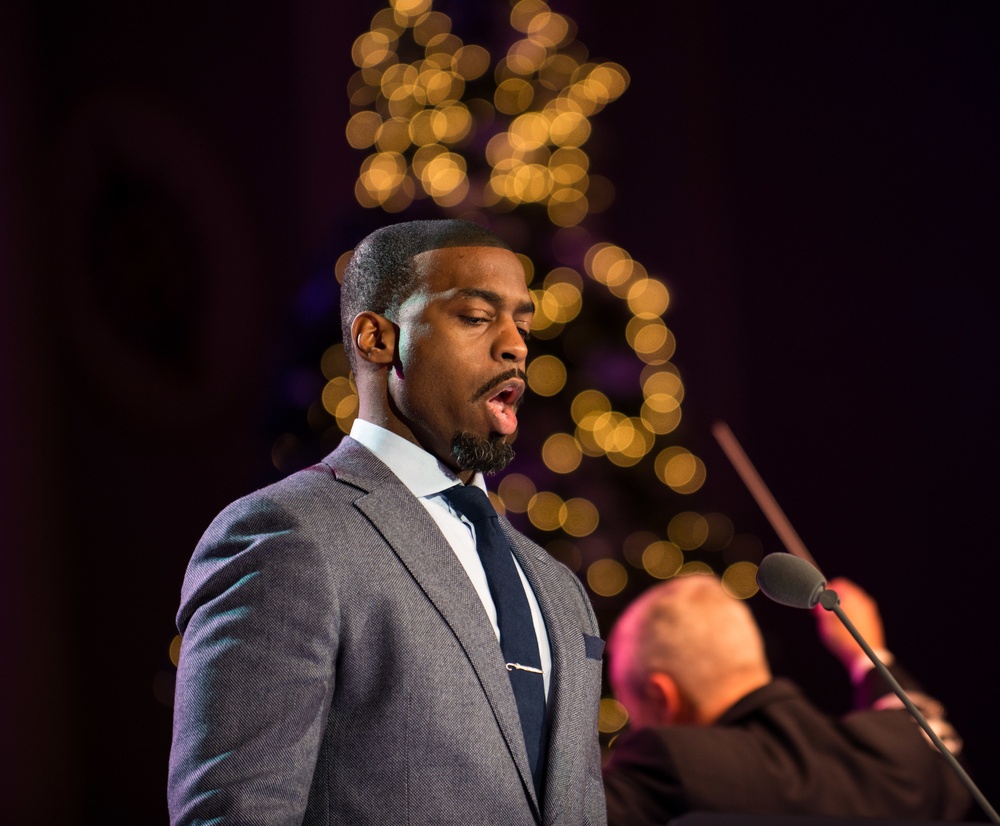 United States Air Force Band plays holiday concert for DC students at DAR Constitution Hall