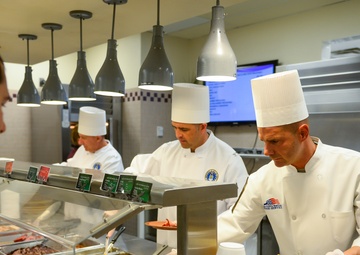 Senior leaders serve Thanksgiving lunch