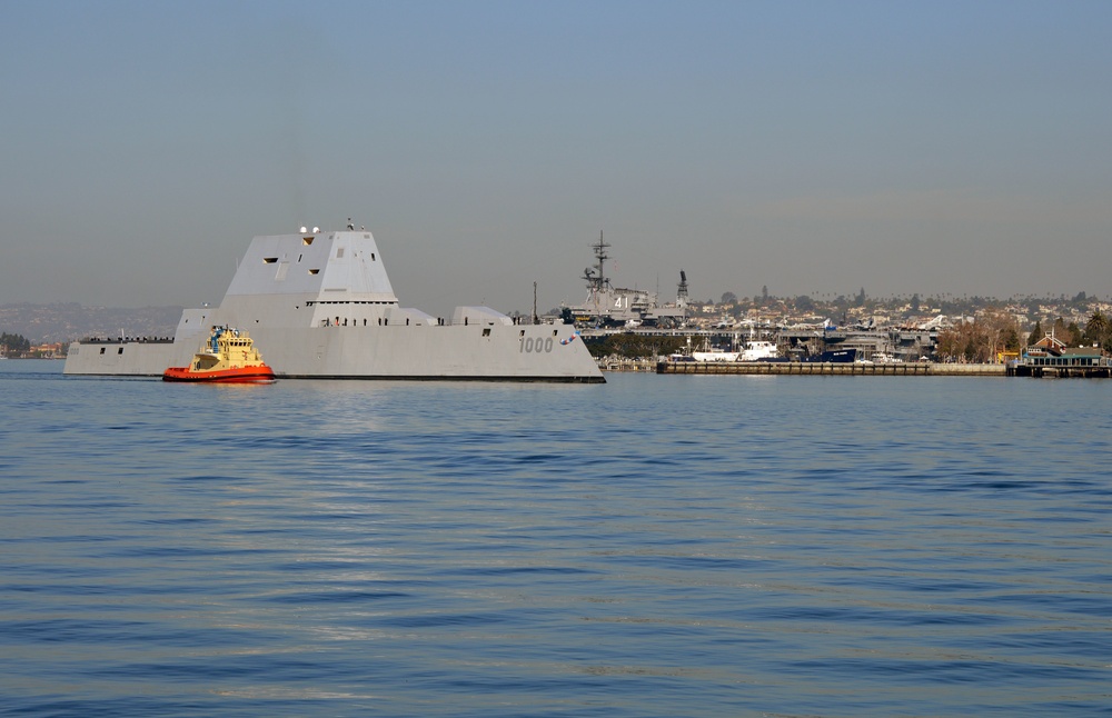 USS Zumwalt (DDG 1000) Arrives in San Diego