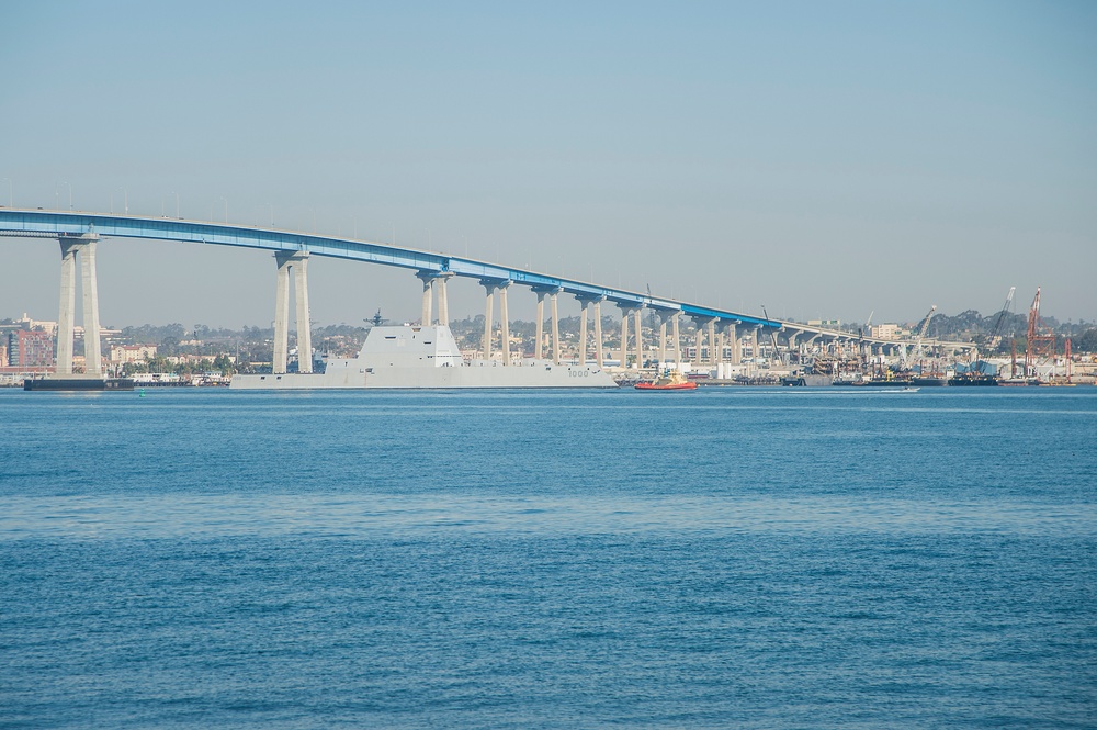 USS Zumwalt (DDG 1000) Arrives in San Diego