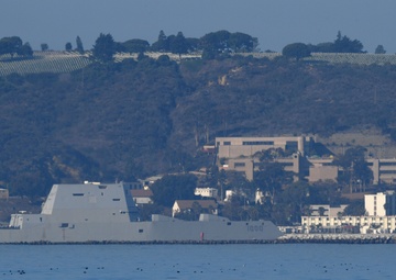 USS Zumwalt (DDG 1000) Homeport Arrival to San Diego