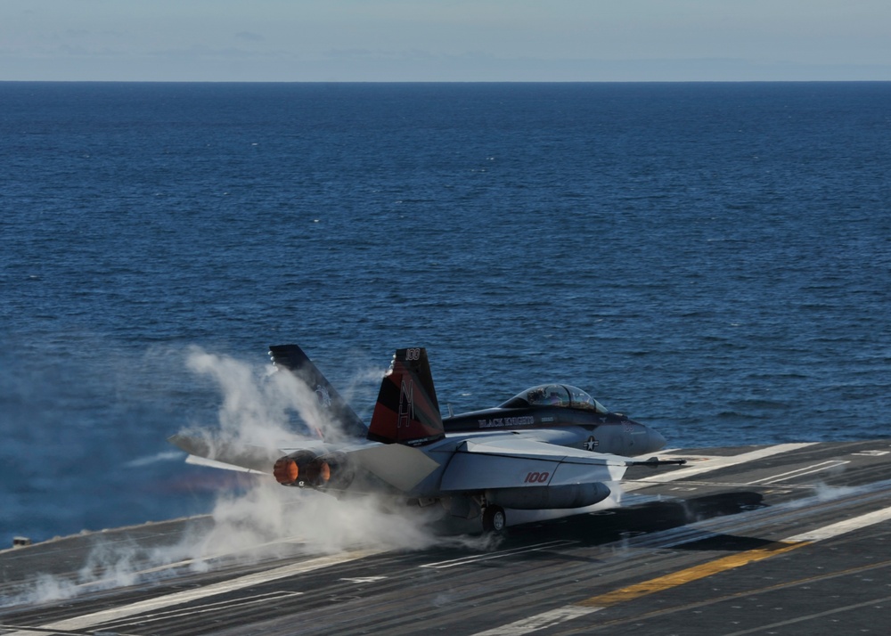 Super Hornet launches off Nimitz