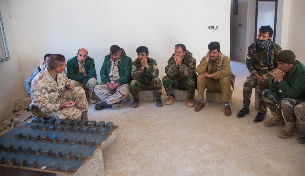 Italians teach IED detection techniques