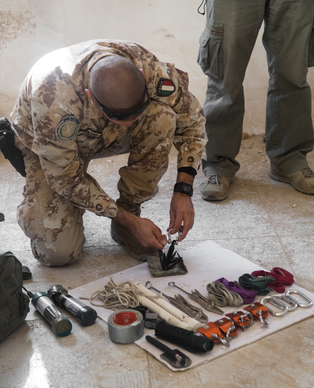 Italians teach IED detection techniques