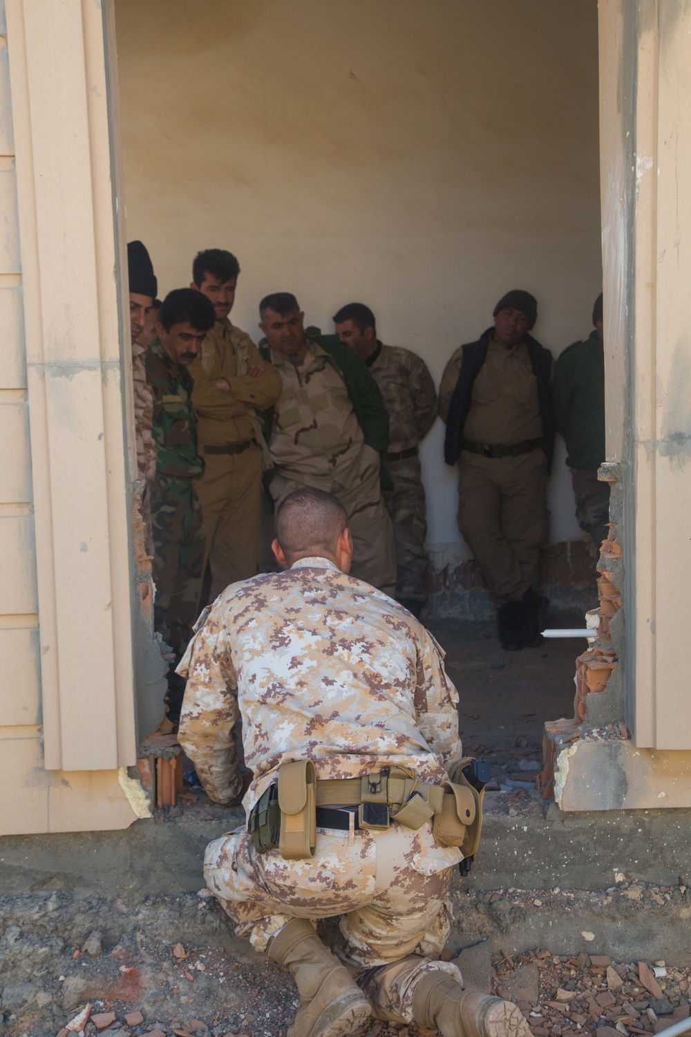 Italians teach IED detection techniques