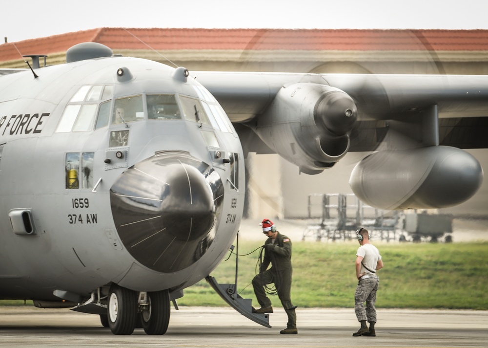 The U.S., Japan and Austalia bring C-130s together for Operation Christmas Drop