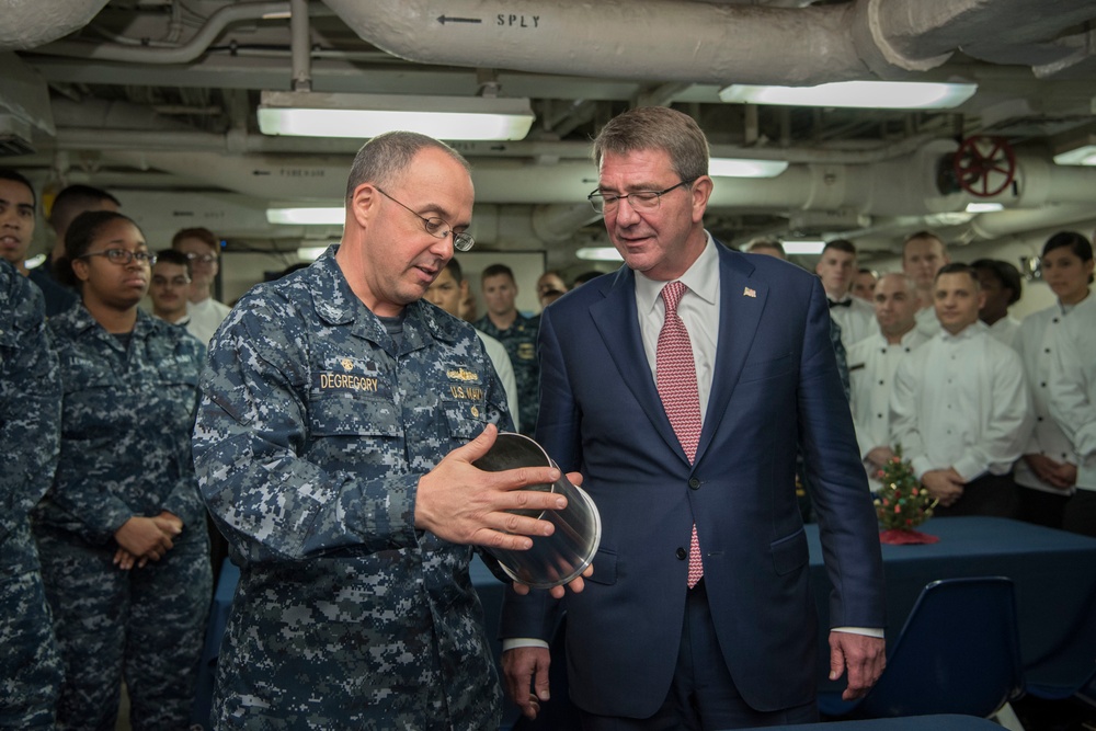 SD visits USS Monterey