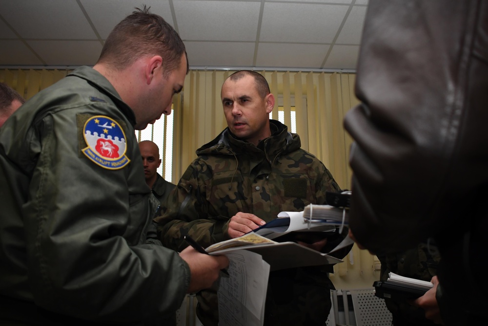 U.S., Polish Airmen collaborate for Operation Atlantic Resolve