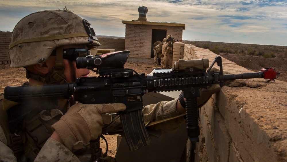 Steel Knight 2017: 3/5 Conducts Aerial Insertion and Battalion Level Raids