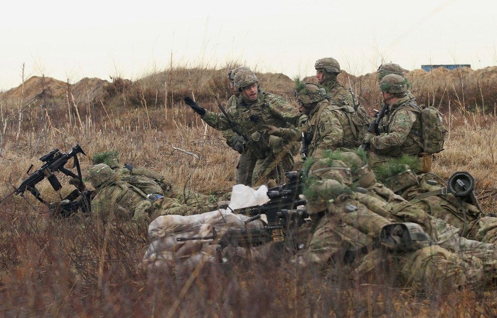 CALFEX tests 2/503rd Airborne team dynamic