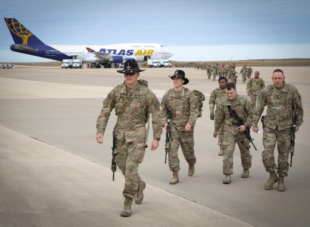 Army Reserve Signal Soldiers return from successful deployment