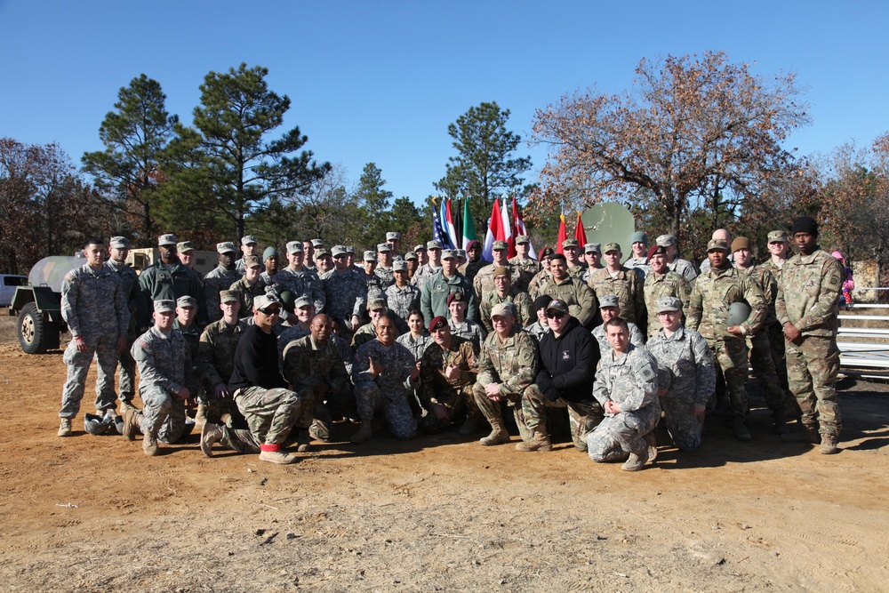 Paratroopers poses with Italian Jump Master