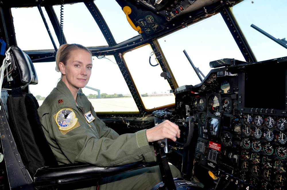 920th's first female pilot