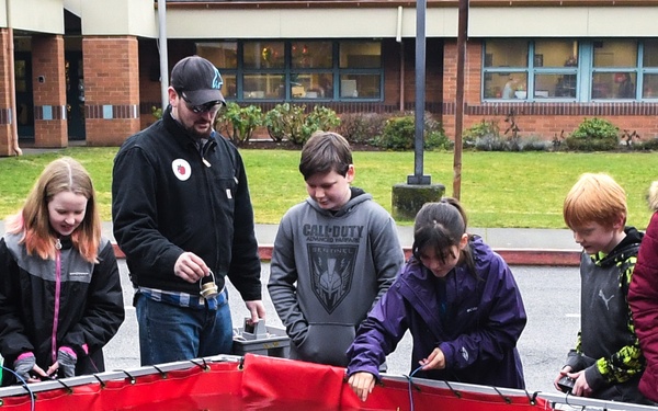 Students build ROVs at Mullenix Ridge Elementary School STEM Event