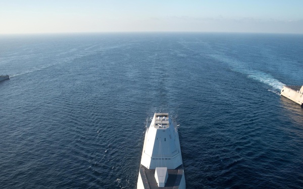 USS Zumwalt (DDG 1000) steams in formation with USS Independence (LCS 2) and USS Bunker Hill (CG 52) on the final leg of her three-month journey to her new homeport in San Diego