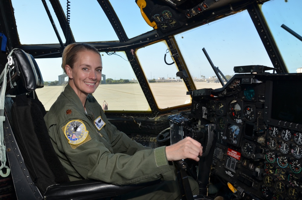 920th's first female rescue pilot