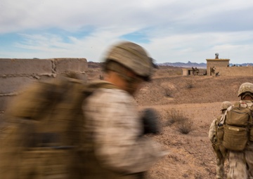 Steel Knight 2017: 3/5 Conducts Aerial Insertion and Battalion Level Raids