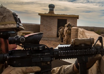 Steel Knight 2017: 3/5 Conducts Aerial Insertion and Battalion Level Raids