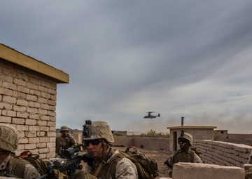 Steel Knight 2017: 3/5 Conducts Aerial Insertion and Battalion Level Raids