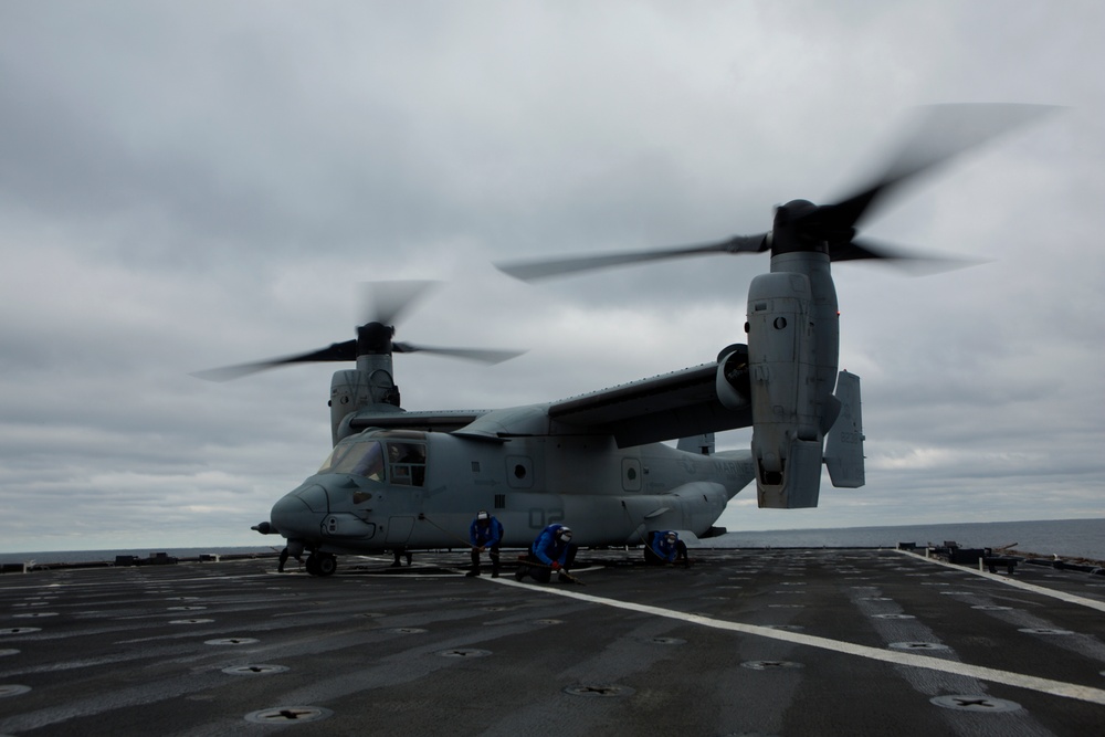 Marines, Sailors train for strait passage during ARGMEUEX