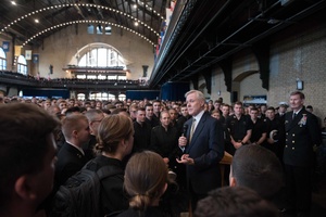 AFN Aviano Radio News: Planning to Spend