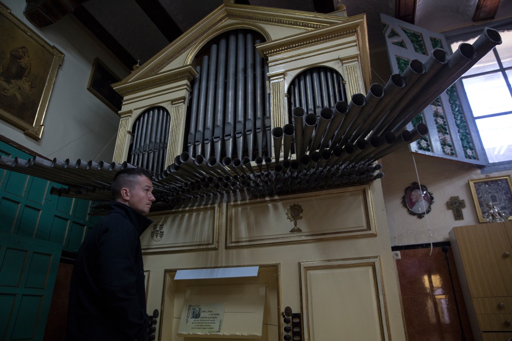 Lending a helping hand: Marines and Sailors volunteer at local monastery