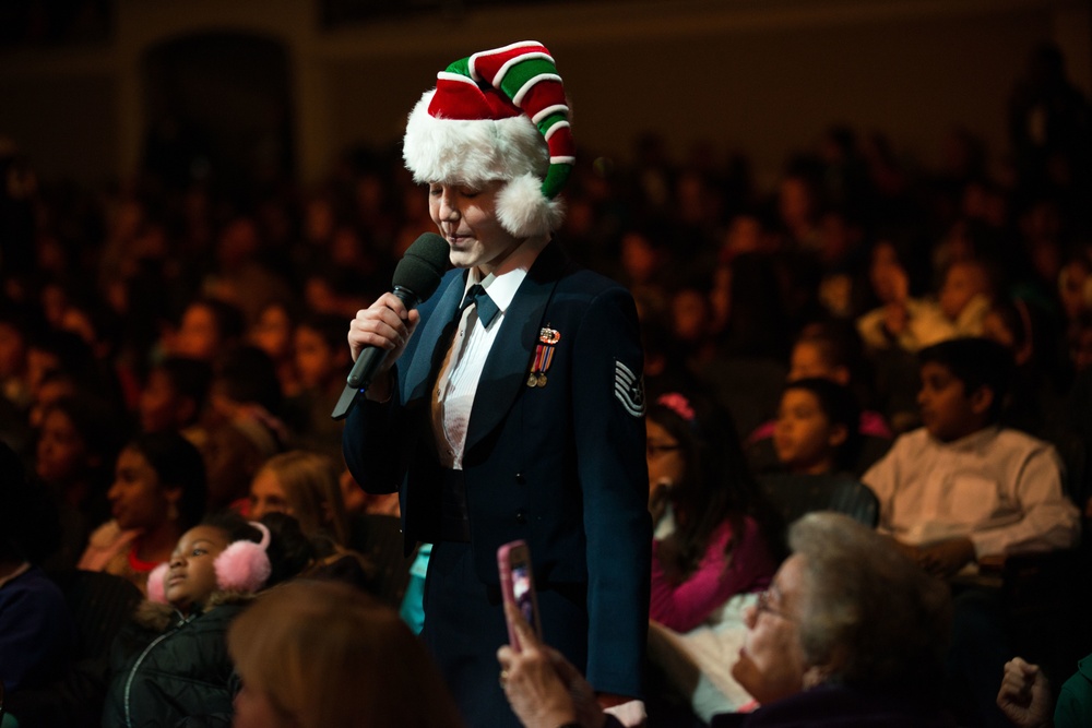 United States Air Force Band plays holiday concert for DC students at DAR Constitution Hall