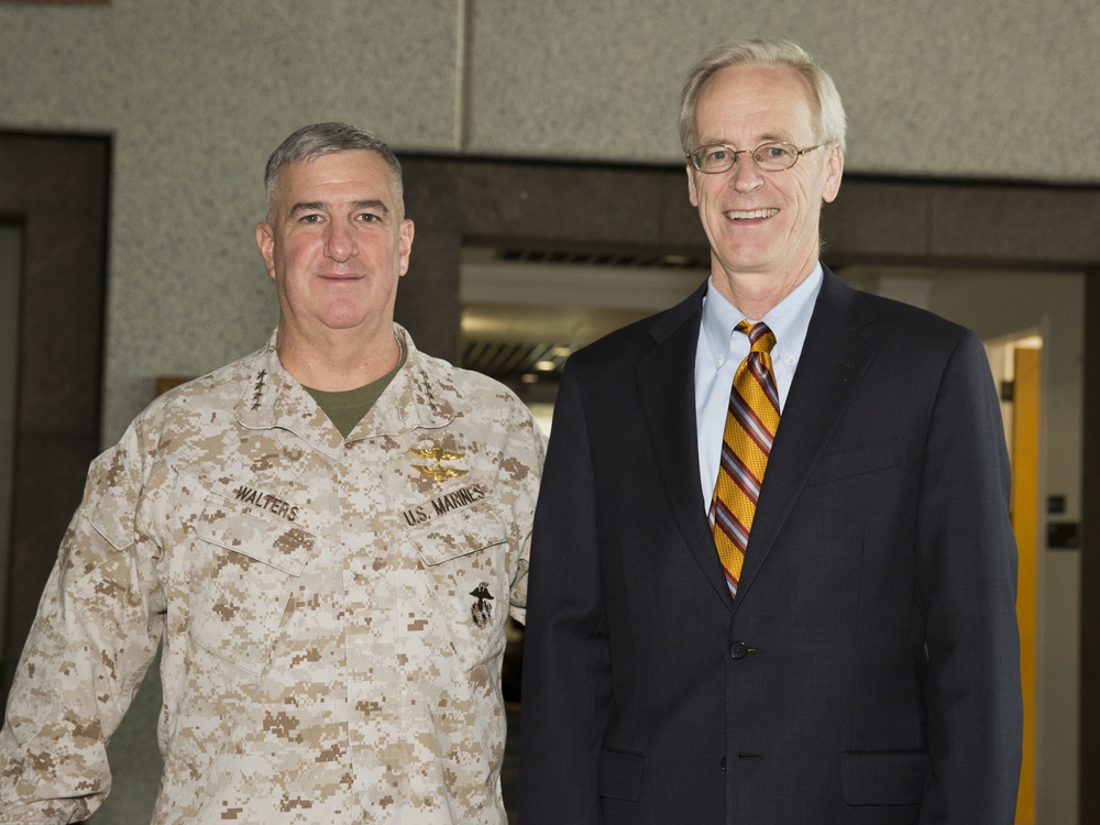 ACMC Visits CENTCOM