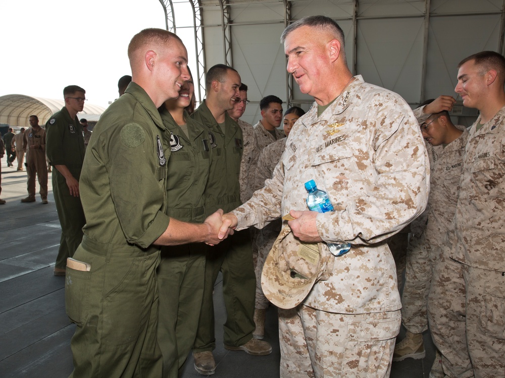 ACMC Visits CENTCOM