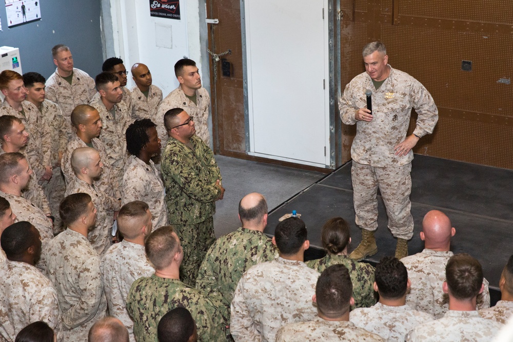 ACMC Visits CENTCOM