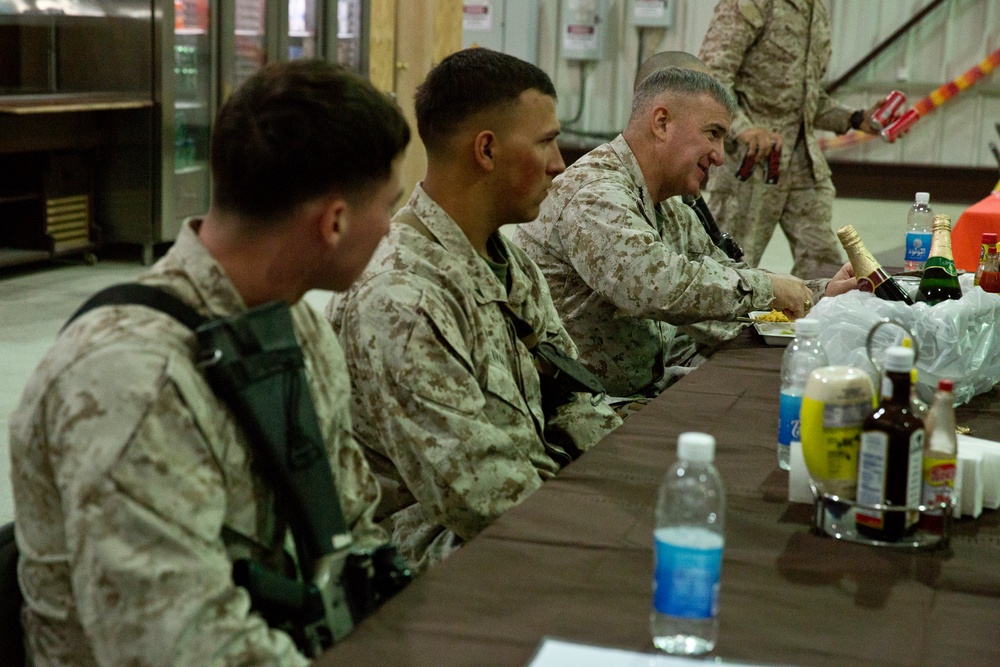 ACMC Visits CENTCOM