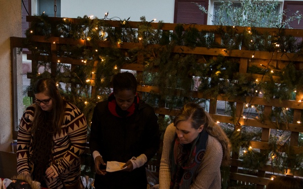 450th IS gives back to community