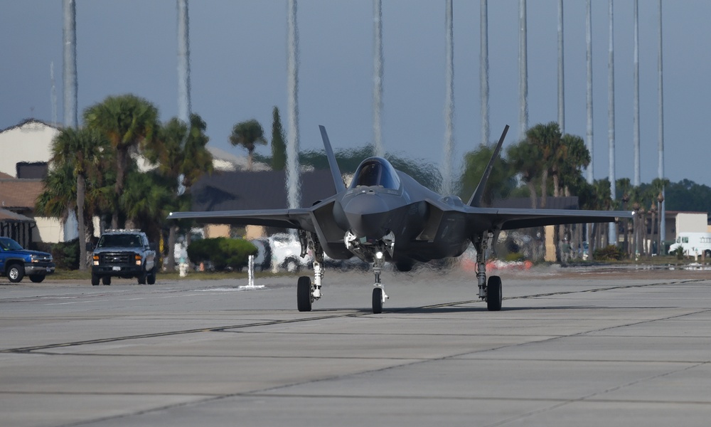 Eglin F-35s light up Tyndall skies